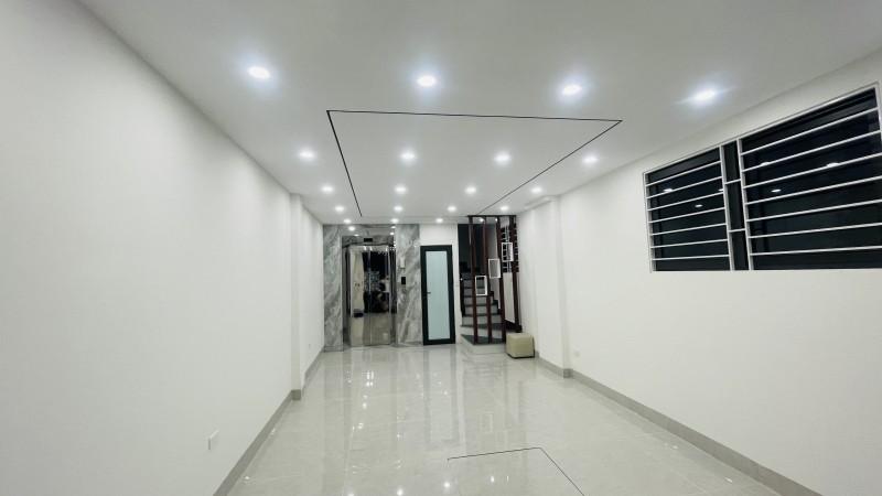 Bán nhà Thạch Bàn,Long Biên 7 tầng,45m,mt4m oto vào nhà nhỉnh 10 tỷ - Ảnh 1